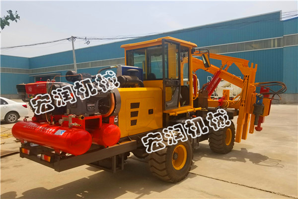 陜西護(hù)欄鉆孔機(jī)注意事項(xiàng)？宏潤