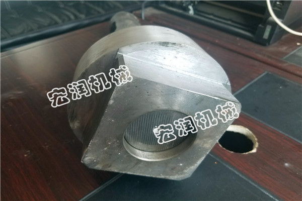 陜西護(hù)欄鉆孔機(jī)注意事項(xiàng)？宏潤
