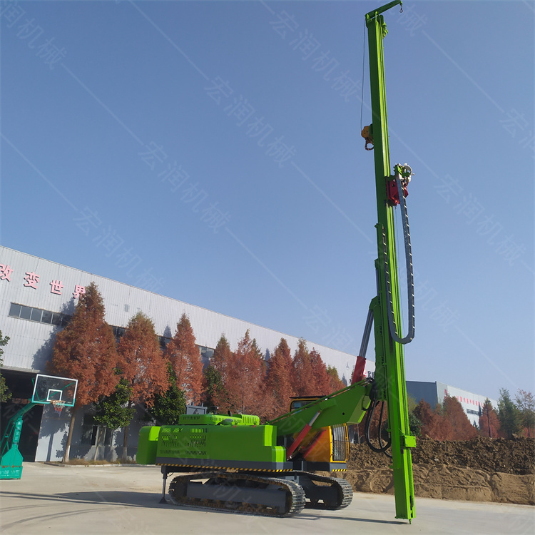 宏潤機(jī)械發(fā)往陜西長螺旋鉆機(jī)五臺